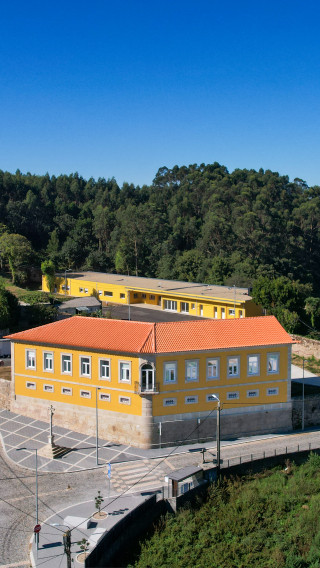Concluídas as duas Unidades de Alojamento de Emergência de Retorta
