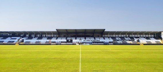 CONCLUÍDOS OS TRABALHOS DE REABILITAÇÃO DA COBERTURA DA BANCADA POENTE DO ESTÁDIO DO VARZIM SPORT CLUB